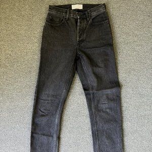 Everlane 90s Cheeky Jean in Washed Black
